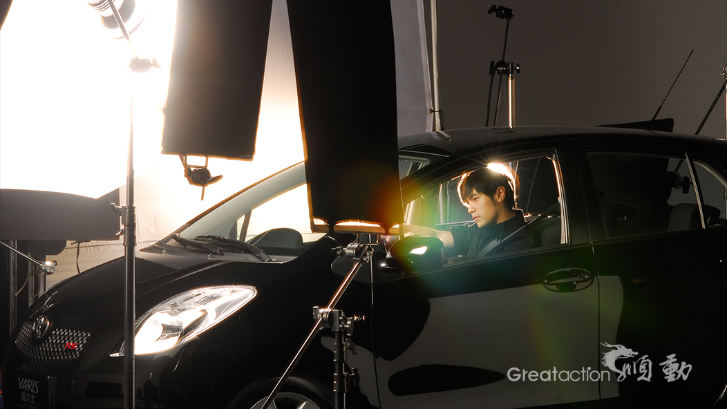 周杰倫、莫文蔚攜手雅力士汽車