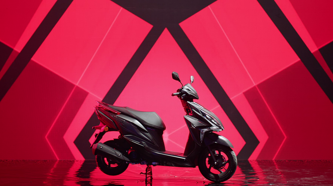 順動新作│時尚裂變，颯風而行，本田RX125摩托車震撼出街