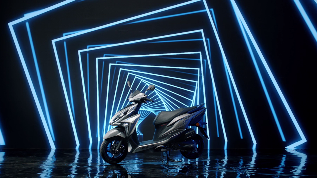 順動新作│時尚裂變，颯風而行，本田RX125摩托車震撼出街